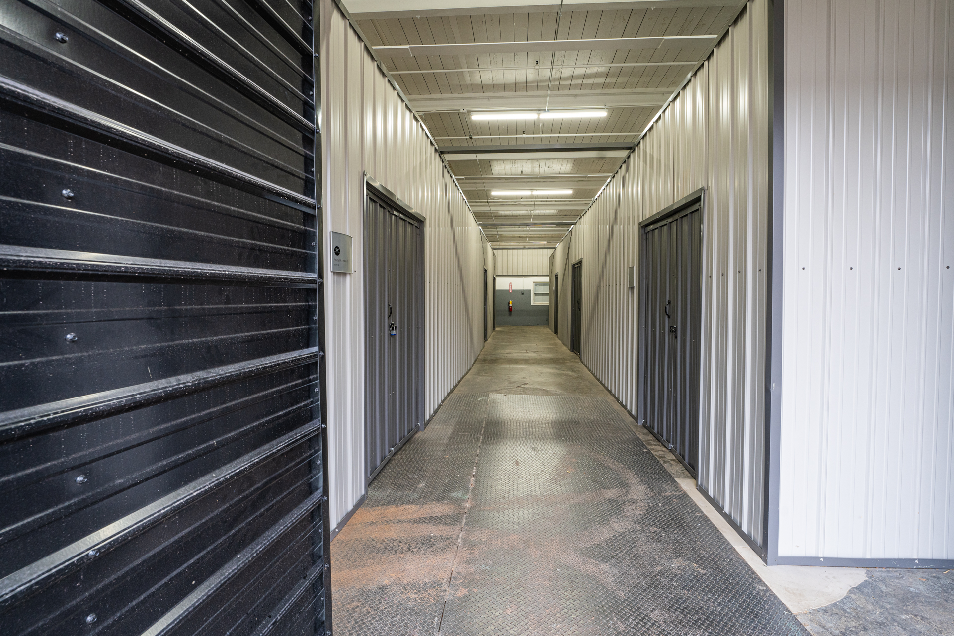 Secure storage units at Lynx3PL facility.